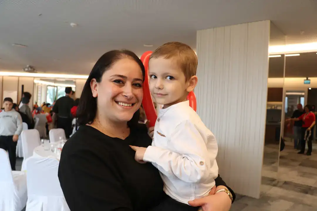 Antalya LÖSEV’den Çocuklara Umut Dolu Yılbaşı Partisi 7